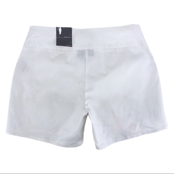 INC International Concepts White Mid-Rise Curvy Shorts, NWT - Picture 3 of 6